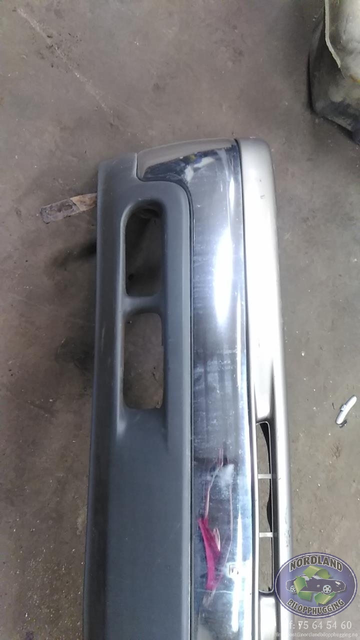 Støtfanger foran til Chevrolet Suburban 2002-2006