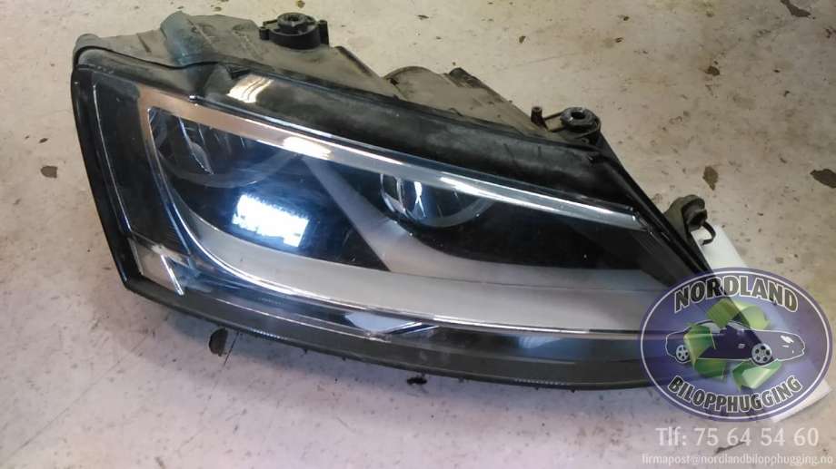 Frontlykt høyre halogen til VW Jetta, 2011-->>  