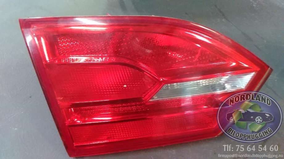 Baklykt venstre indre til VW Jetta, 2011-->>  
