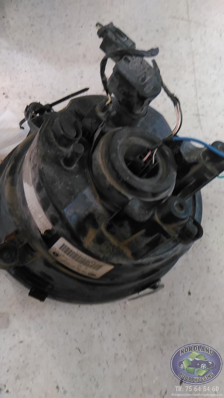 Frontlykt venstre halogen til Jeep Patriot 2007-2010  (HELLA|05303875AB|1A998321101AC|)