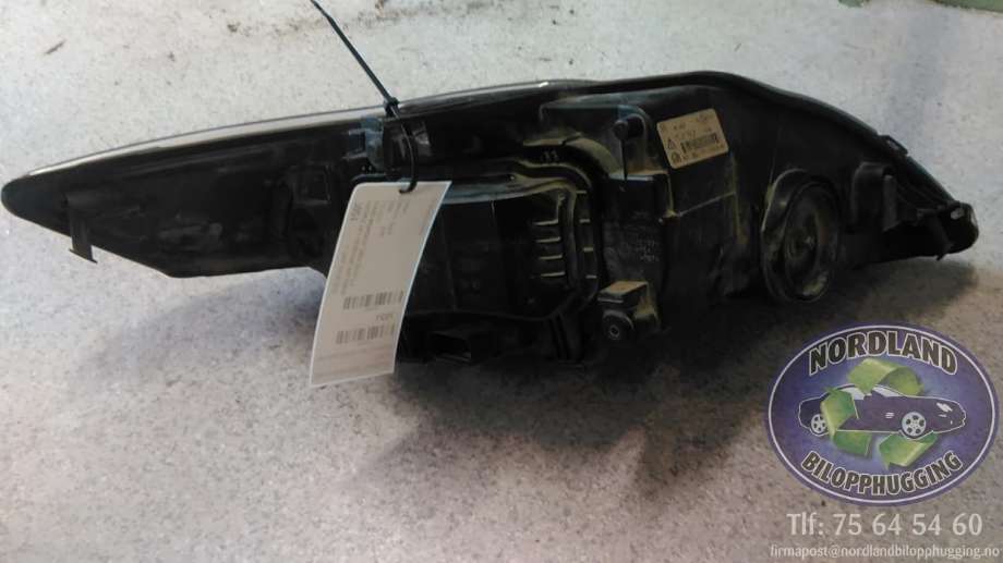 Frontlykt venstre halogen til Ford Mondeo 2007-2010 (Type IV, Fase 1)  (7s7113w030ah|)