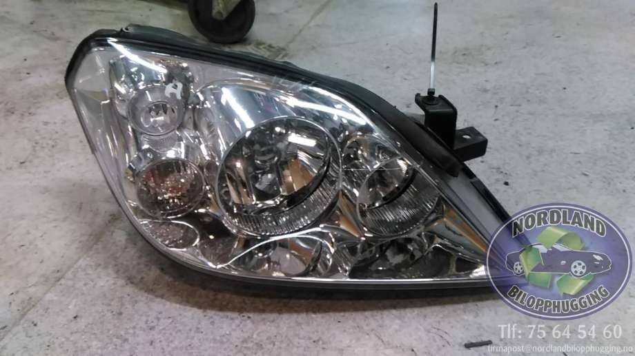 Frontlykt høyre halogen til Nissan Primera, 2002-2007 (P12) (P12) 