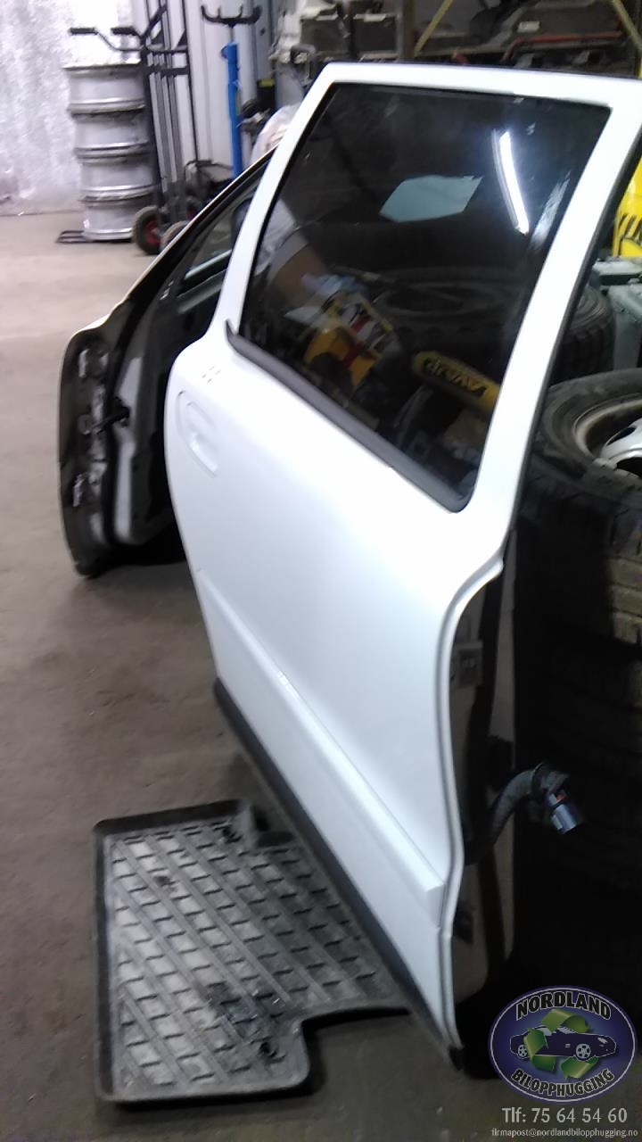 Dør høyre bak til Volvo XC70 2005-2007 (Type I, Fase 2)  