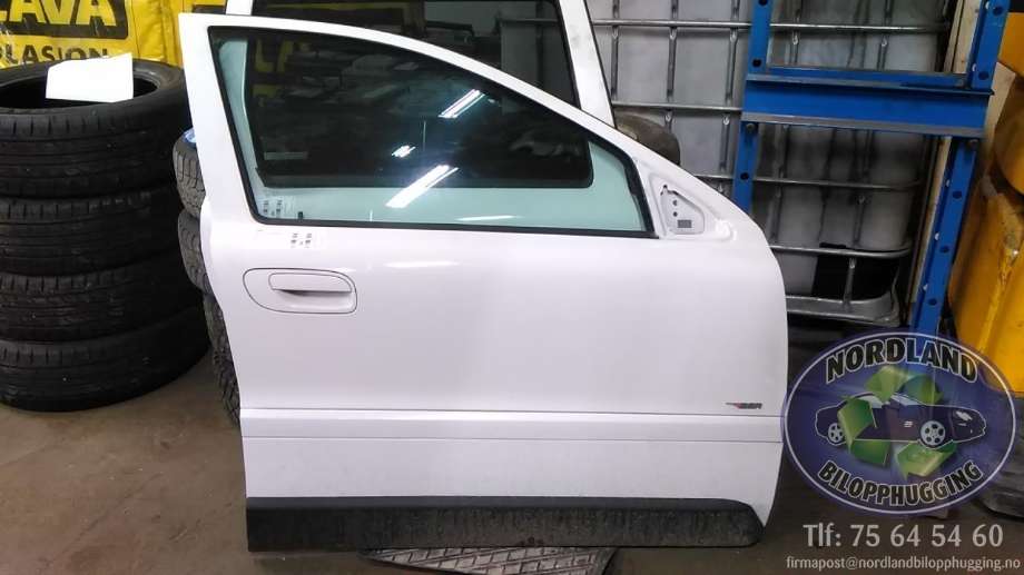 Dør høyre foran til Volvo XC70, 2005-2007 (Type I, Fase 2)