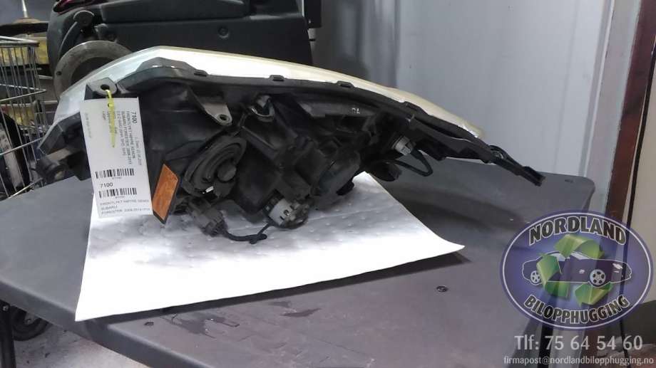 Frontlykt høyre xenon til Subaru Forester 2008-2013 (Type III)  