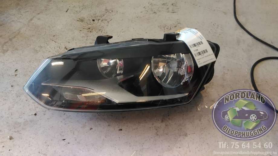 Frontlykt venstre halogen til VW Polo, 2009-2014 (Type V, Fase 1)  (HELLA|6R1941007F)