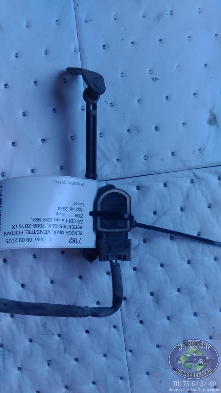Sensor nivå, venstre foran til Mercedes GLK 2008-2015 (X204) (X204) (a0035426618|)