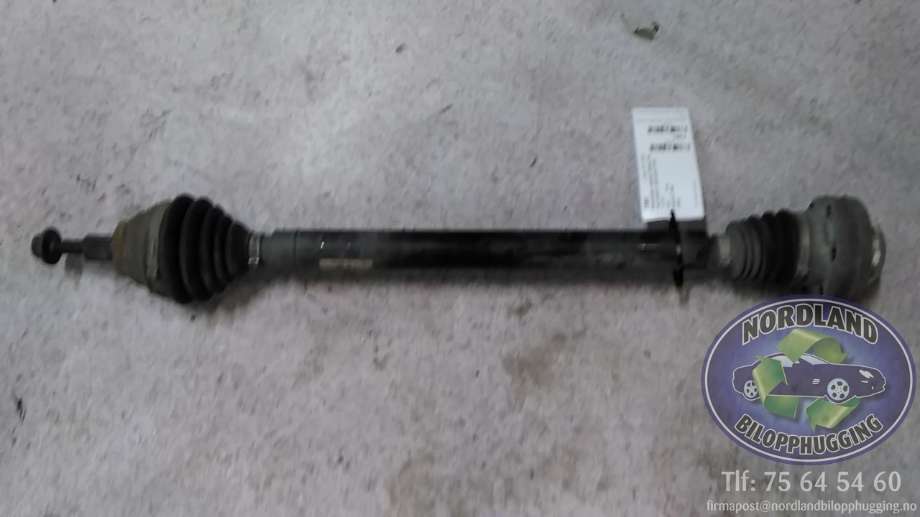 Drivaksel høyre foran, diesel/manuell til VW Caddy, 2010-2015 (Type III, Fase 2)  (2K0407272E)