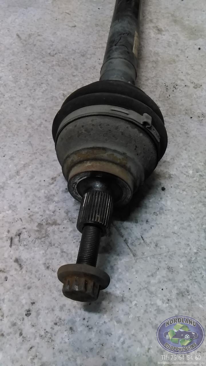 Drivaksel høyre foran, diesel/manuell til VW Caddy 2010-2015 (Type III, Fase 2)  (2K0407272E|)