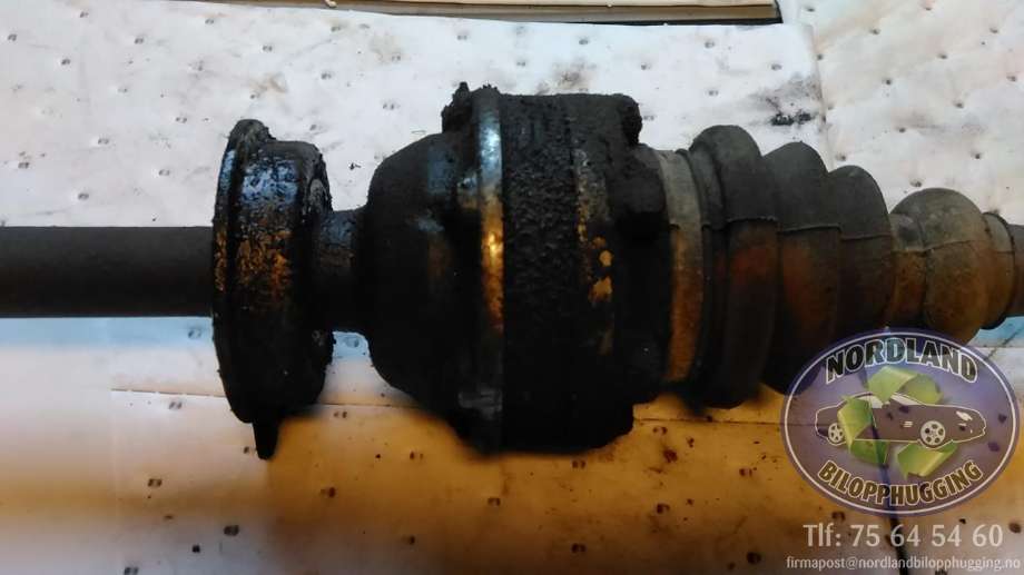 Drivaksel høyre foran, diesel/manuell til VW Transporter / Caravelle 1990-2003 (T4) (T4)