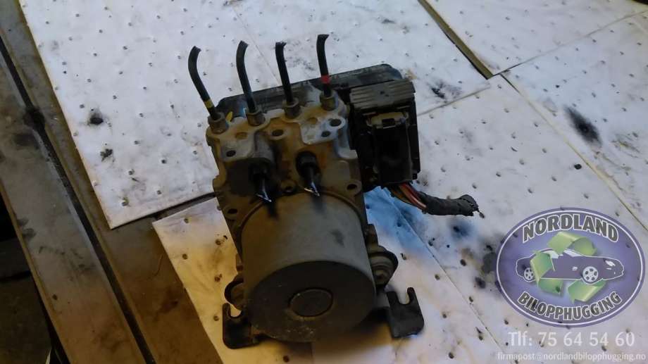 ABS sentral til Isuzu D-Max 2012-2017 (Type II, Fase 1)  (ADVICS|8981808711|1338001421|)