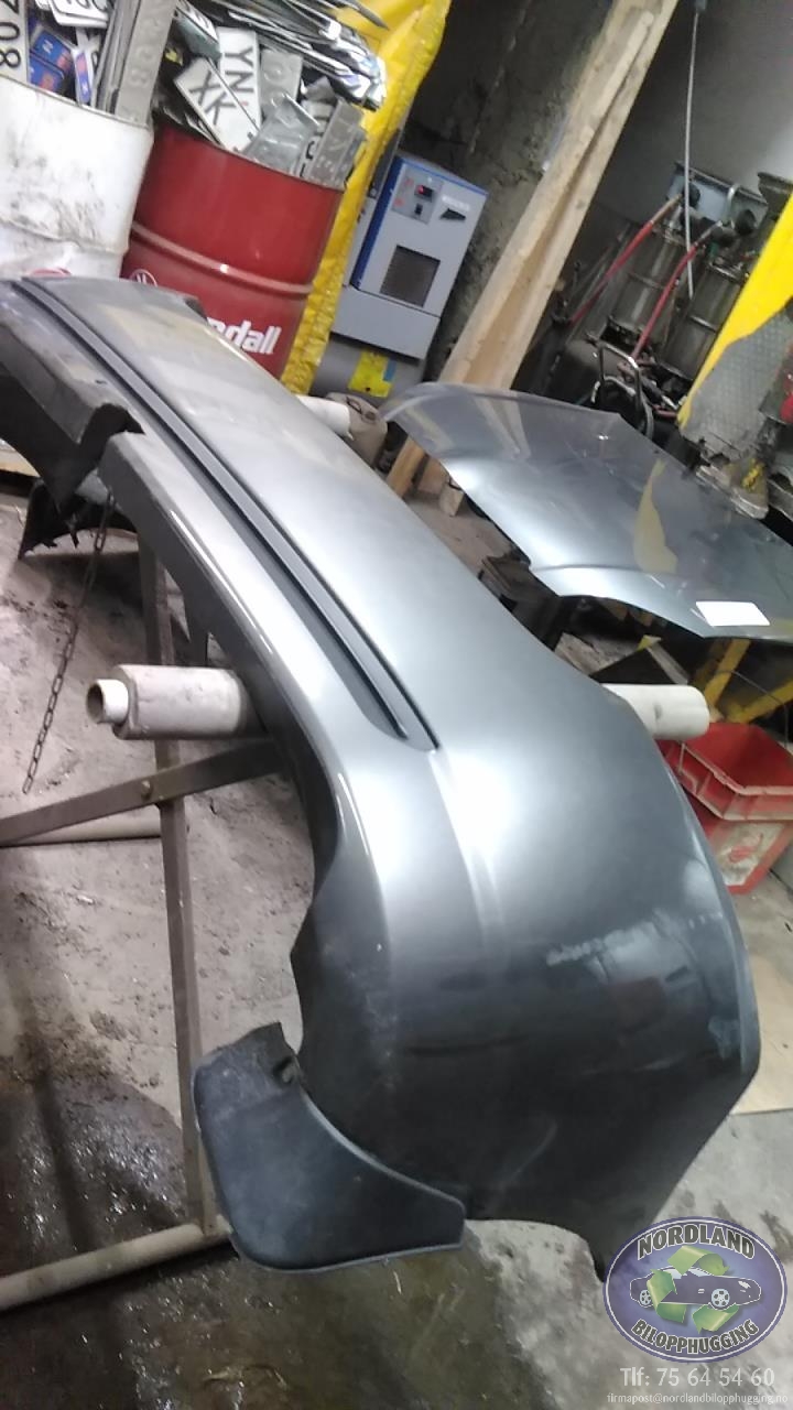 Støtfanger bak til Toyota Corolla 2002-2007  (5215913913|)