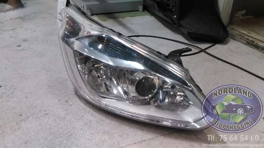 Frontlykt høyre halogen til Ford Transit Custom, 2013-2023 (Type I)  (BK2113D152BJ)