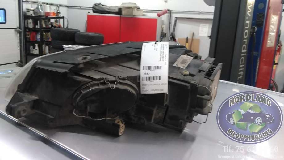 Frontlykt høyre xenon til VW Passat 2005-2010 (B6) (B6) (VALEO|89312660|3C0941752G|)