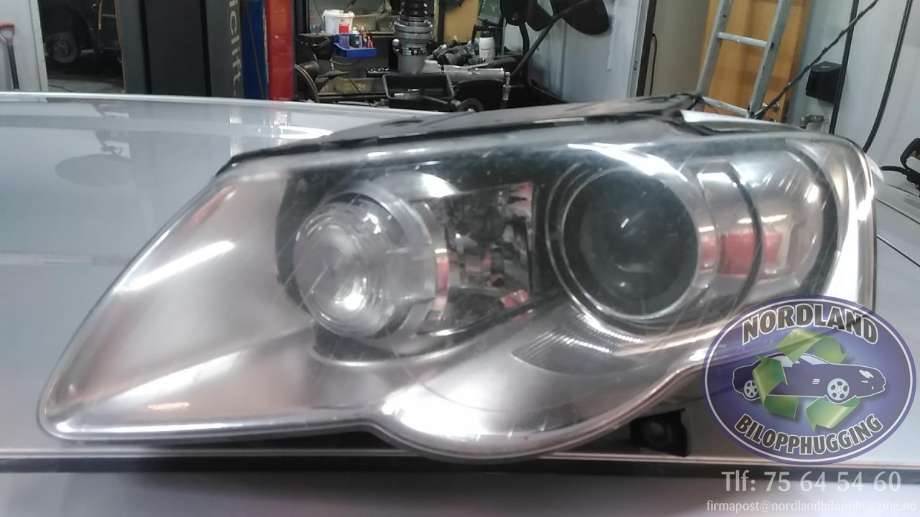 Frontlykt venstre xenon til VW Passat, 2005-2010 (B6) (B6) (VALEO|89312650)
