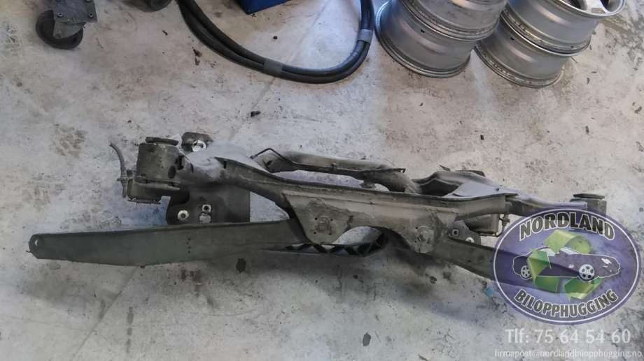 Travers bak til VW Golf V, Combi 2003-2008  