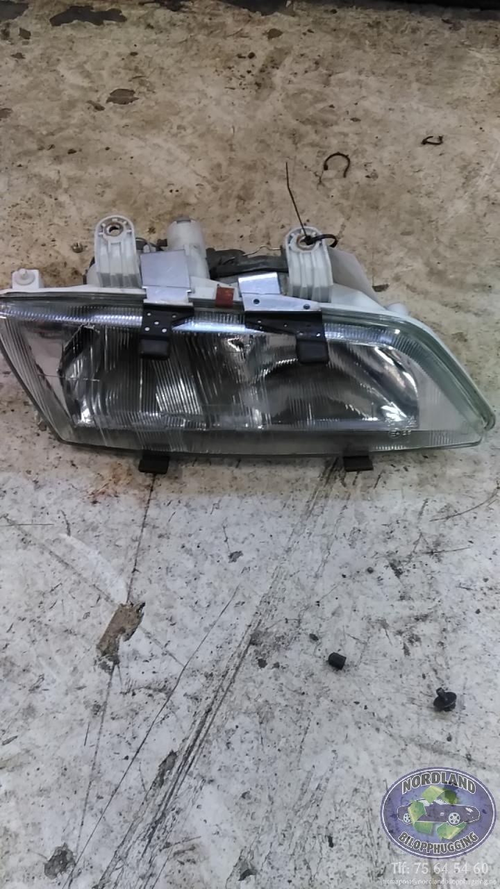 Frontlykt høyre halogen til Nissan Primera, 1996-1999 (Fase 1) (P11) (P11) 