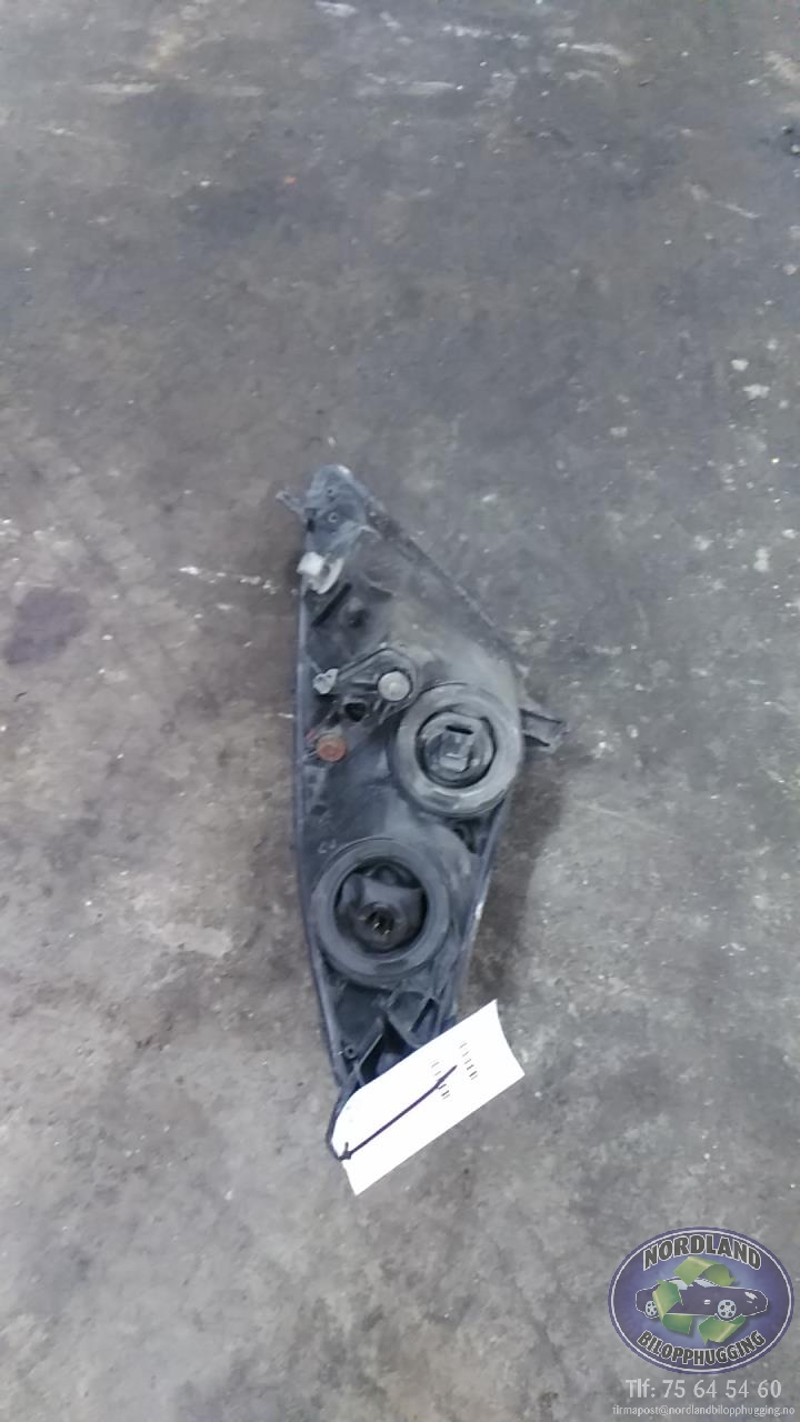 Frontlykt høyre halogen til Toyota Celica 2000-2005 (Type VII)  