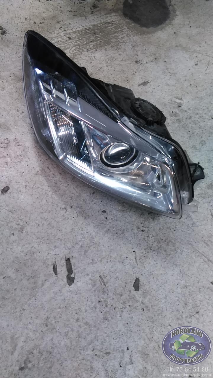 Frontlykt høyre xenon til Opel Insignia A, 2009-2014  