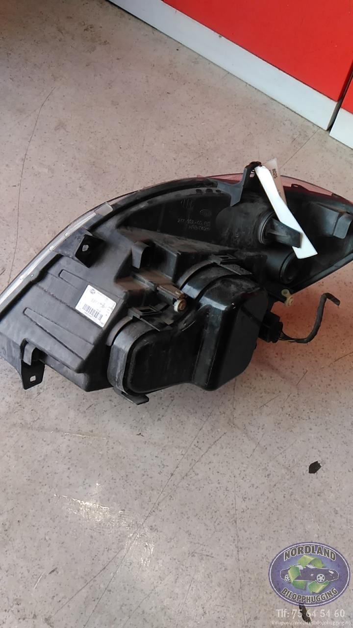 Frontlykt venstre halogen til Mercedes Sprinter 2013-2018 (Fase 2) (906) (906) 