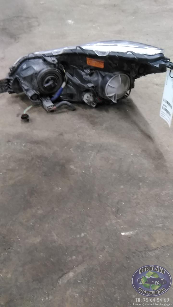 Frontlykt høyre xenon til Subaru Legacy 2009-2015  
