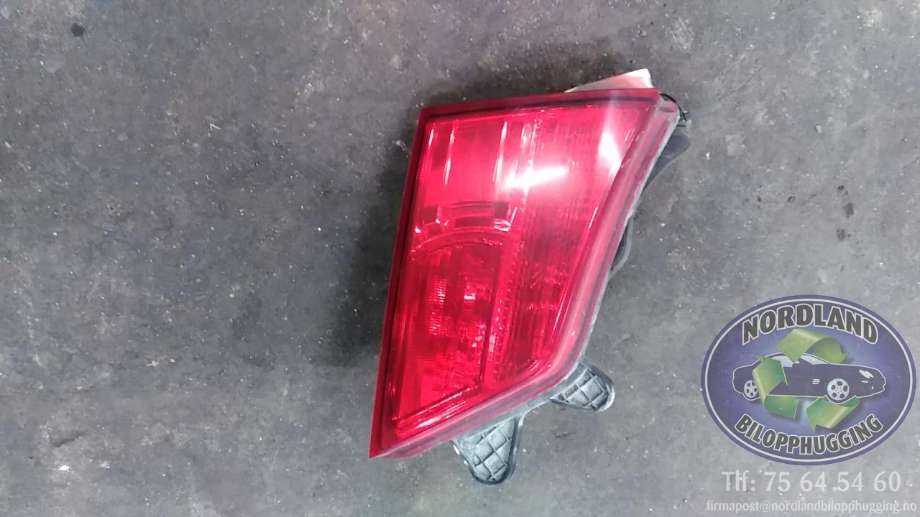 Baklykt venstre indre til Subaru Legacy, 2009-2015  