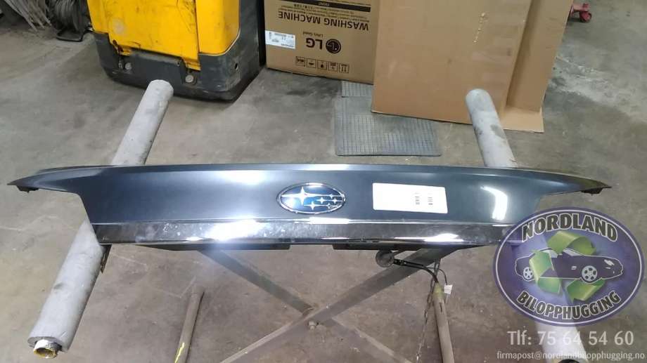 Bakluke/bakdør håndtak til Subaru Legacy 2009-2015