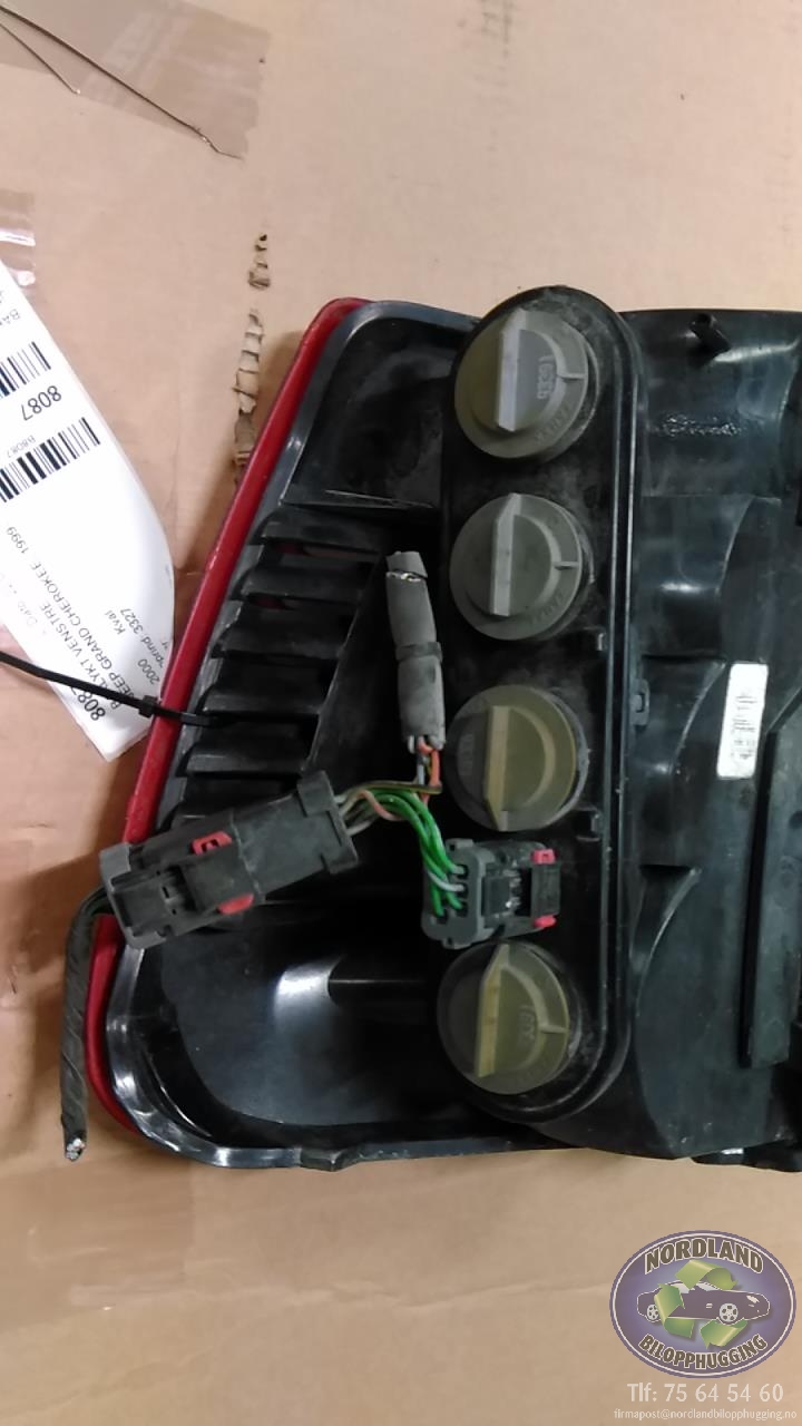 Baklykt venstre til Jeep Grand Cherokee 1999-2004  