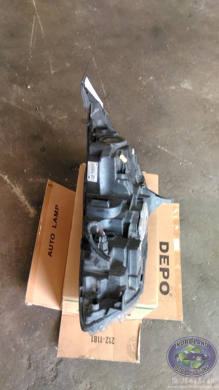 Frontlykt høyre xenon til Ford Transit Connect 2018-->> Type II, Fase 2 (L90152413|)