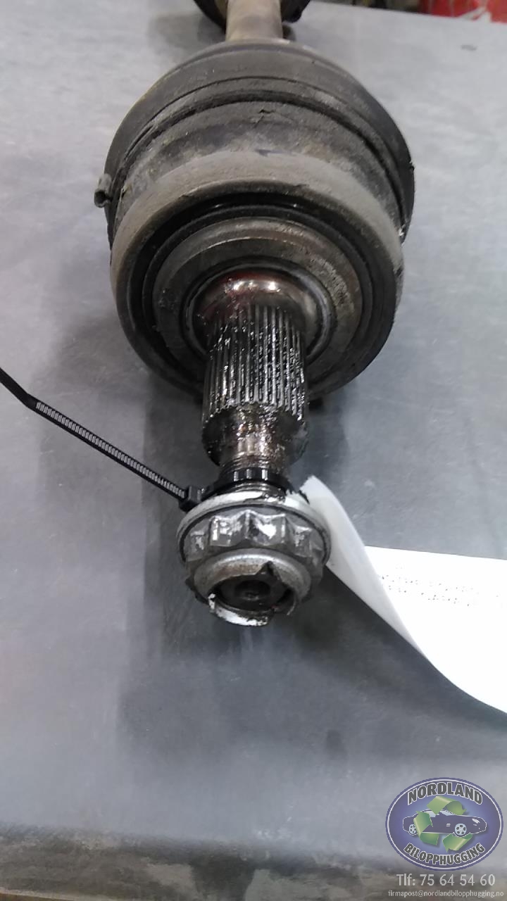 Drivaksel venstre foran, diesel/manuell til VW Transporter / Caravelle 2003-2009 (Fase 1) (T5) (T5) 