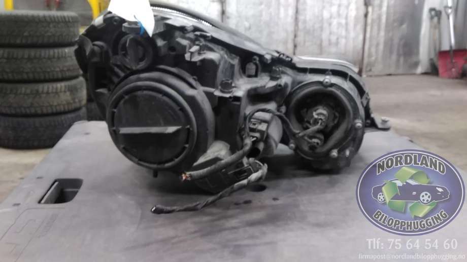 Frontlykt venstre halogen til Mercedes E-Klasse 2002-2006 (Fase 1) (W211) (W211)