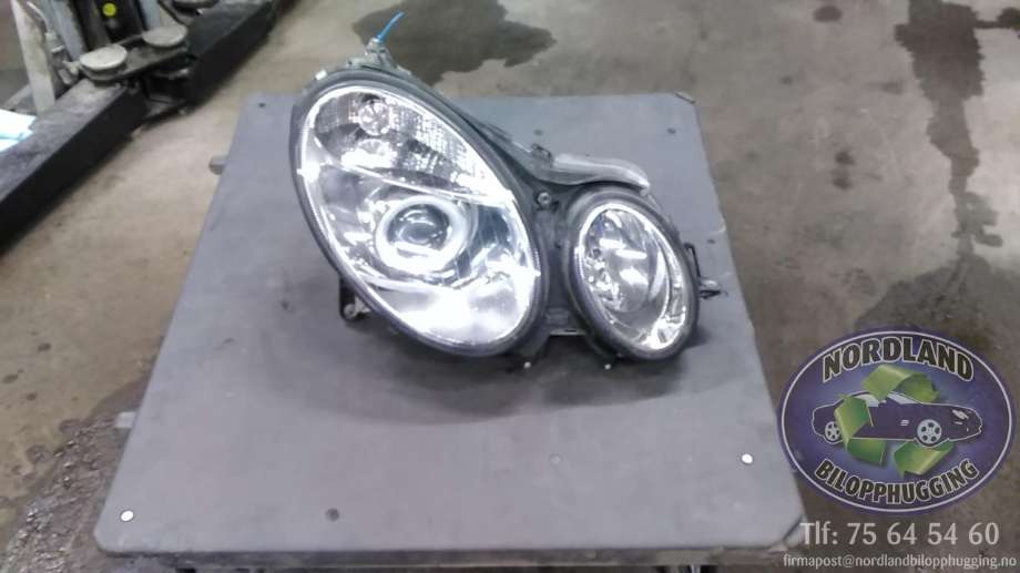 Frontlykt høyre halogen til Mercedes E-Klasse, 2002-2006 (Fase 1) (W211) (W211)