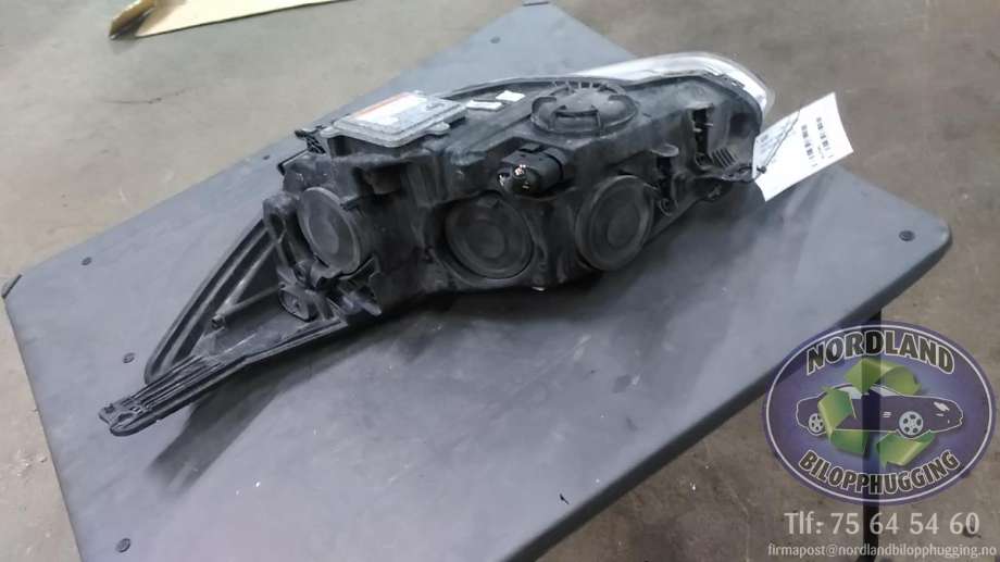 Frontlykt høyre xenon til Ford Focus 2011-2014 (Type III, Fase 1)  