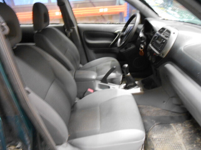 Toyota RAV4 2000-2006 (Type II) , Motorkode: 1CD-FTV, Girkassekode: 