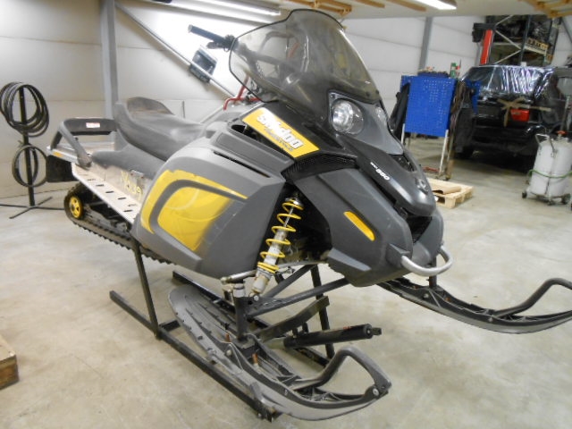 Snøscooter Ski-Doo øvrige 0-->> delebil , Motorkode: ROTAX 552, Girkassekode: 