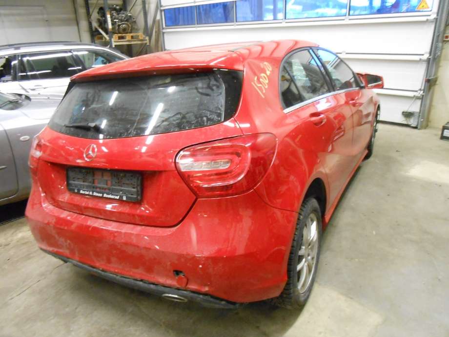 Mercedes A-Klasse 2012-2018 (W176) (W176), Motorkode: 270910;M270.910, Girkassekode: 
