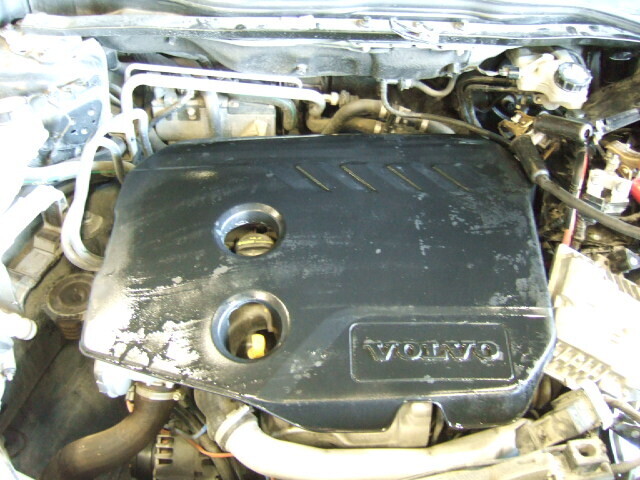 Volvo V40 2012-2019 , Motorkode: D4162T, Girkassekode: 1