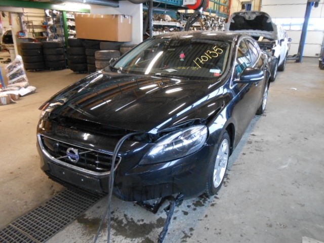 Volvo V40 2012-2019 , Motorkode: D4162T, Girkassekode: 