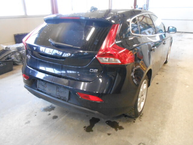 Volvo V40 2012-2019 , Motorkode: D4162T, Girkassekode: 