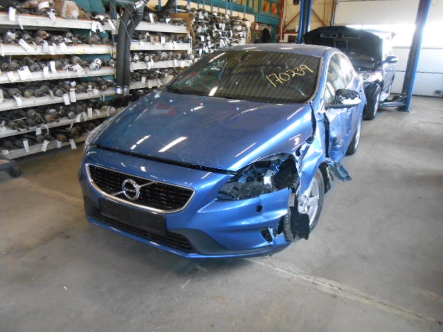 Volvo V40 2012-2019 , Motorkode: B4204T38, Girkassekode: 1