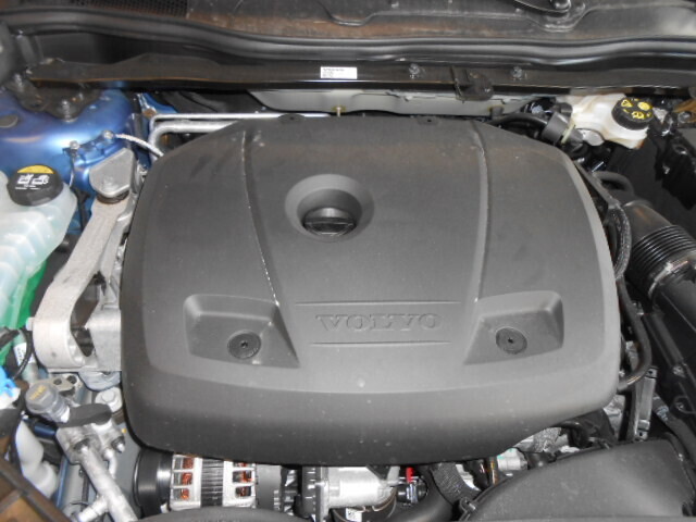 Volvo V40 2012-2019 , Motorkode: B4204T38, Girkassekode: 1