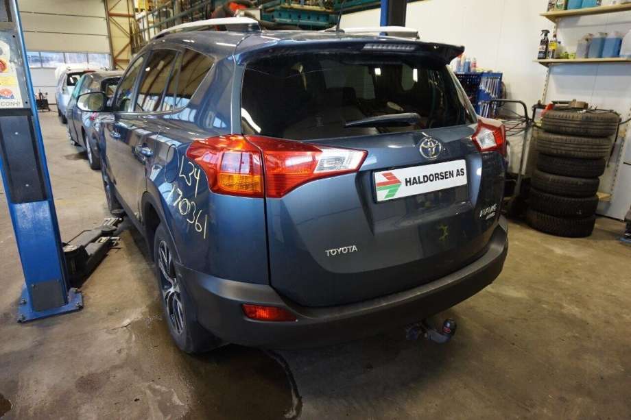 Toyota RAV4 2013-2015 (Type IV, Fase 1) , Motorkode: 1AD-FTV, Girkassekode: 