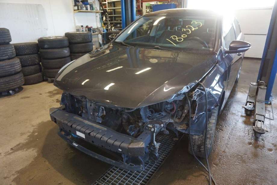 VW Passat 2011-2015 (B7) (B7), Motorkode: CAYC, Girkassekode: MYP