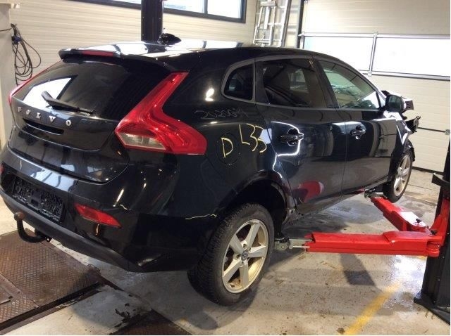 Volvo V40 2012-2019 , Motorkode: D4162T, Girkassekode: 