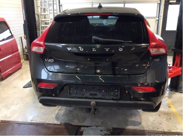 Volvo V40 2012-2019 , Motorkode: D4162T, Girkassekode: 