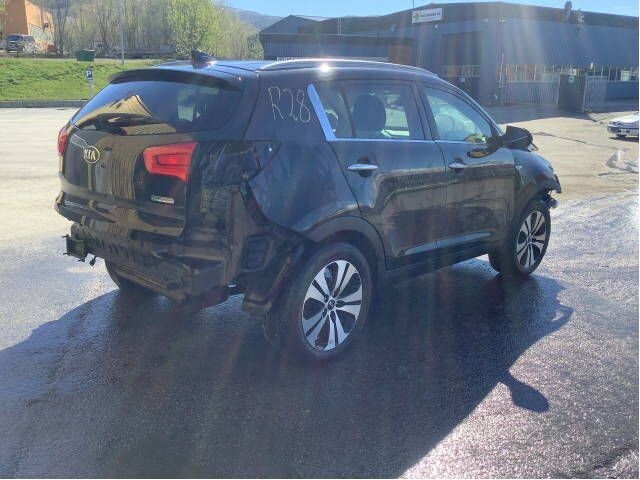Kia Sportage 2010-2016 (Type III) , Motorkode: D4FD, Girkassekode: ZD76
