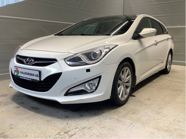 Hyundai i40 2012-2017 , Motorkode: D4FD, Girkassekode: U55J