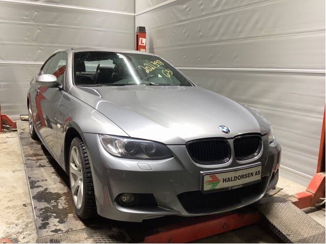 BMW 3-Serie 2005-2011 (E90/E91/E92/E93) (E90/E91/E92/E93), Motorkode: N47-D20C, Girkassekode: GS6X37DZ