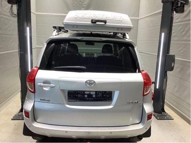 Toyota RAV4 2006-2009 (Type III, Fase 1) , Motorkode: 2AD-FTV, Girkassekode: