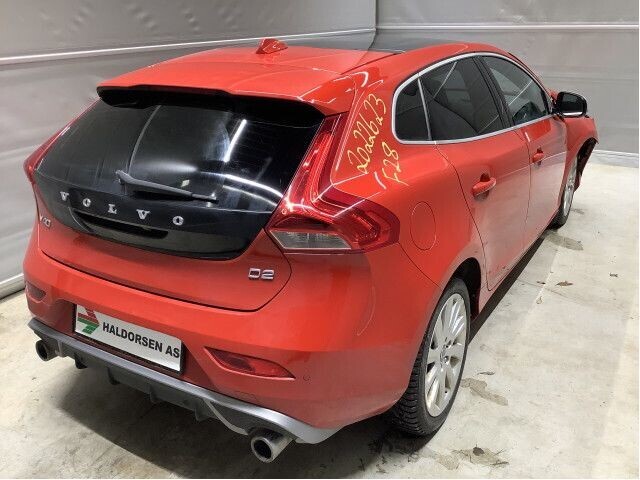Volvo V40 2012-2019 , Motorkode: D4162T, Girkassekode: 